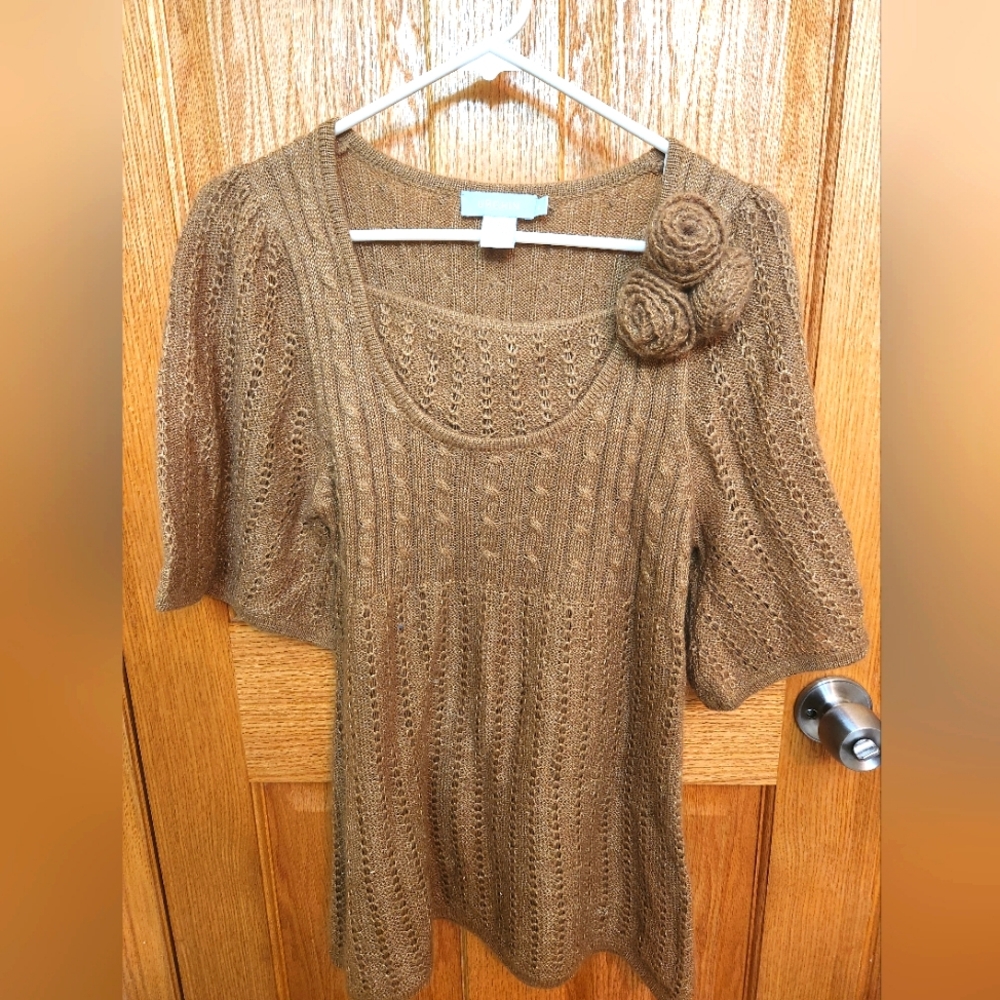 Urchin Sweater Tan Sparkle scoop neck Sweater with rosettes on shoulder. Large